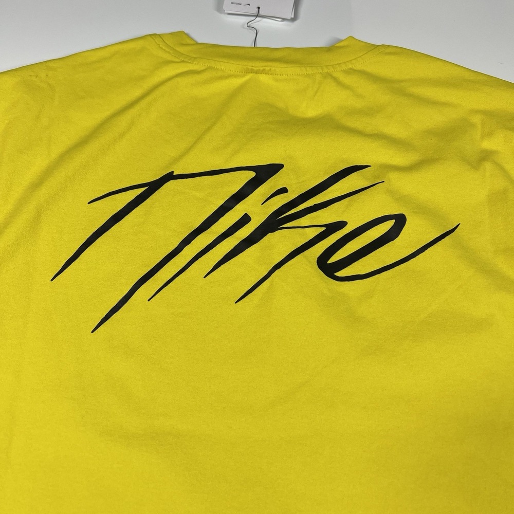 Nike UV Men's Long Sleeve Shirt Size Small Yellow Black Sample Tag Logo Spellout